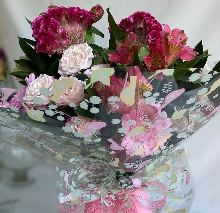 Mixed Pink Hand Tied Aqua Pack